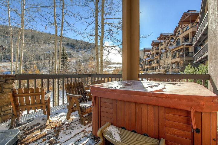 Deck with Hot Tub