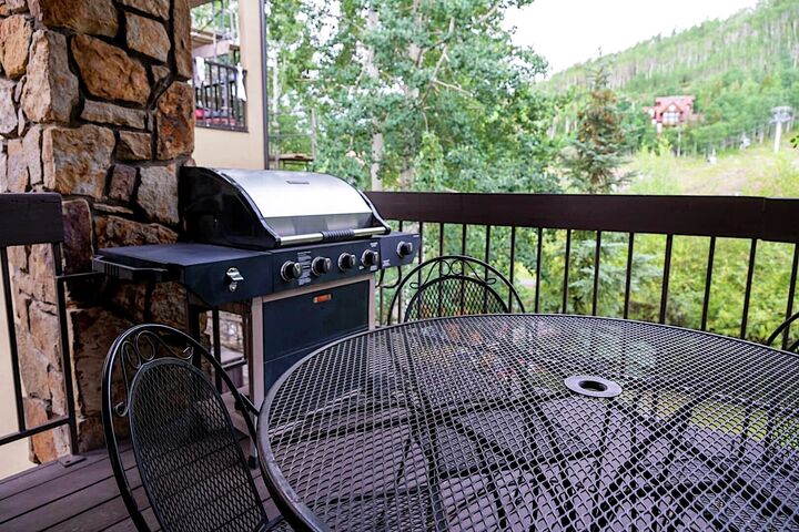 Balcony with BBQ