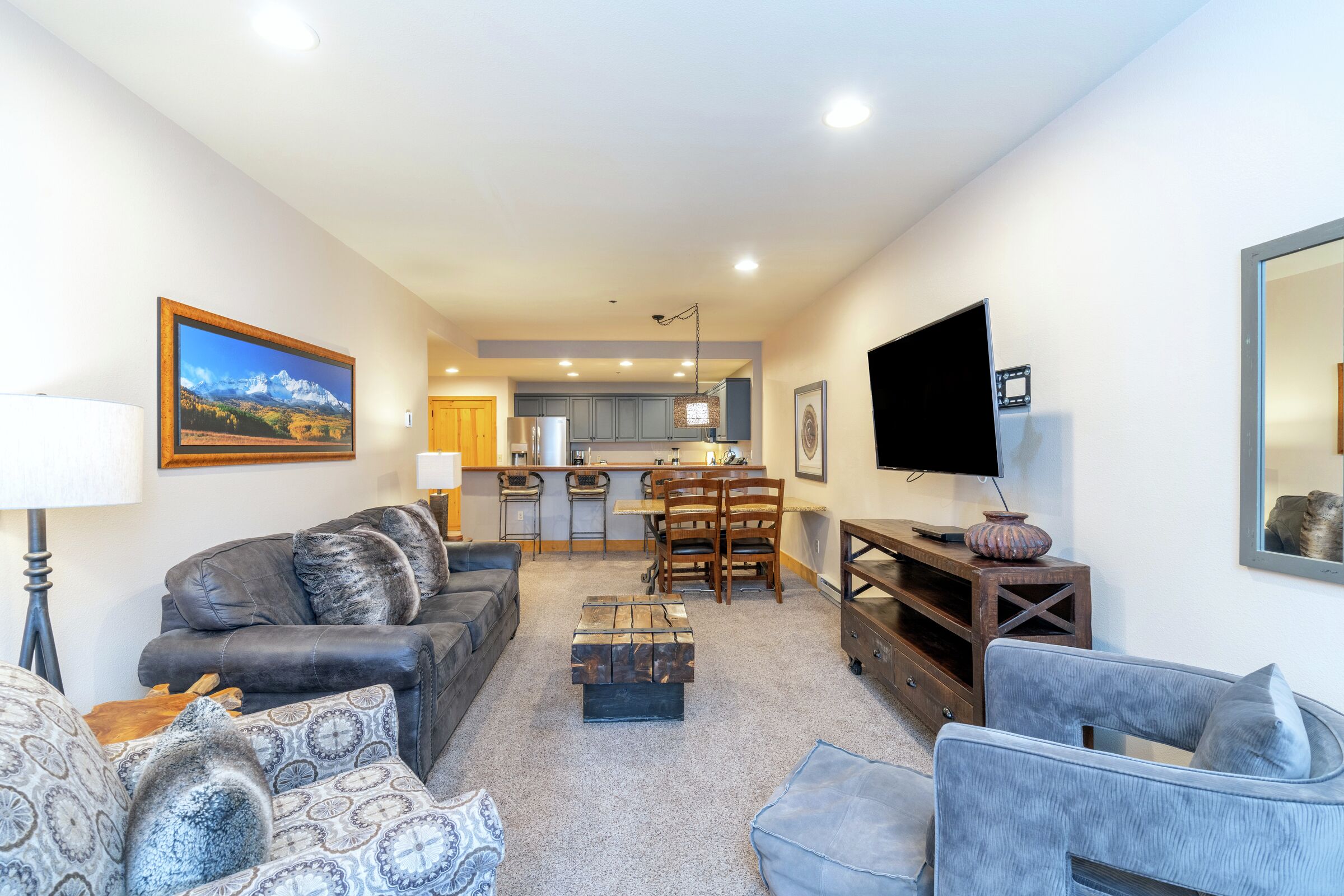 #105A - Living Room