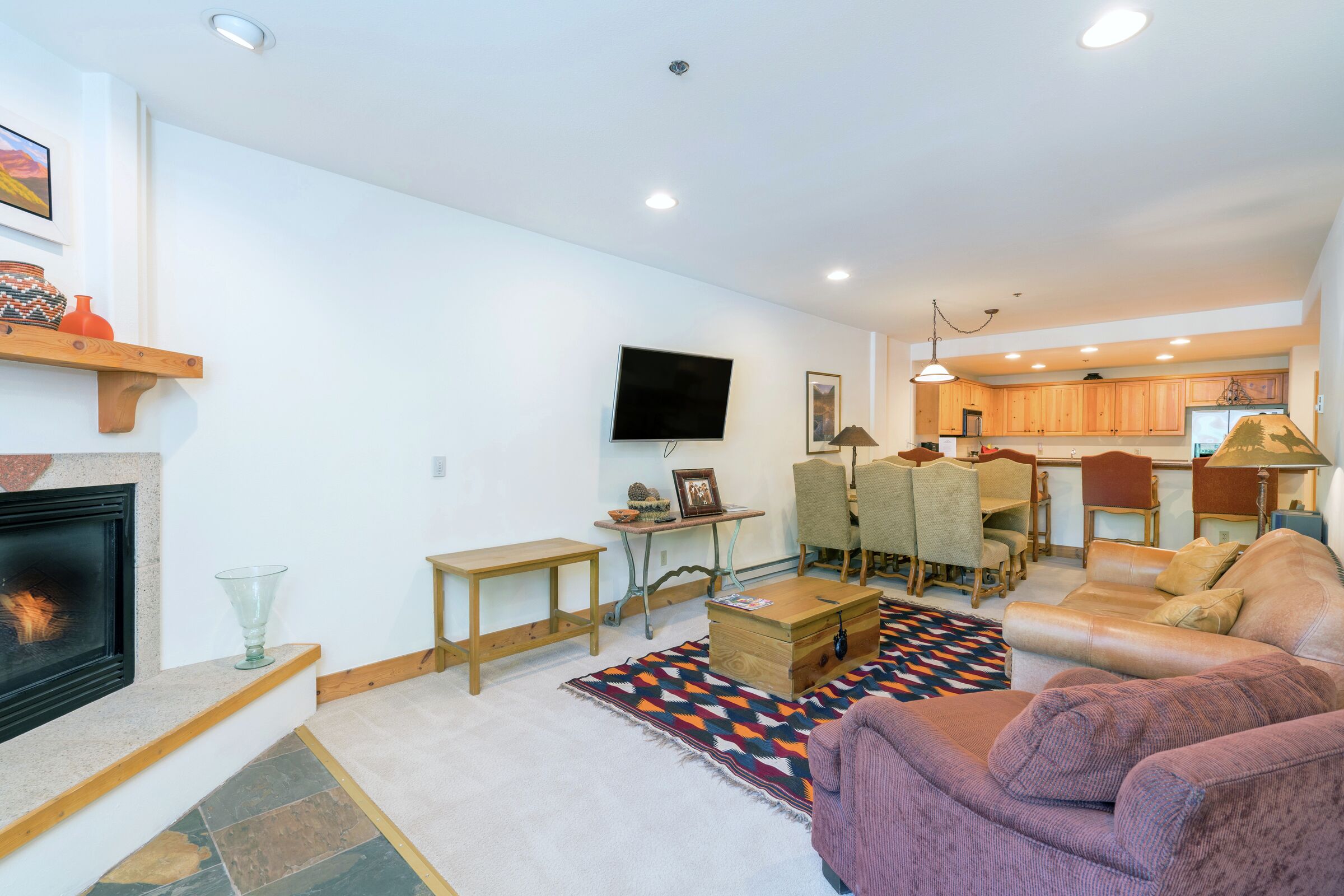 #110A - Living Room & Dining Room