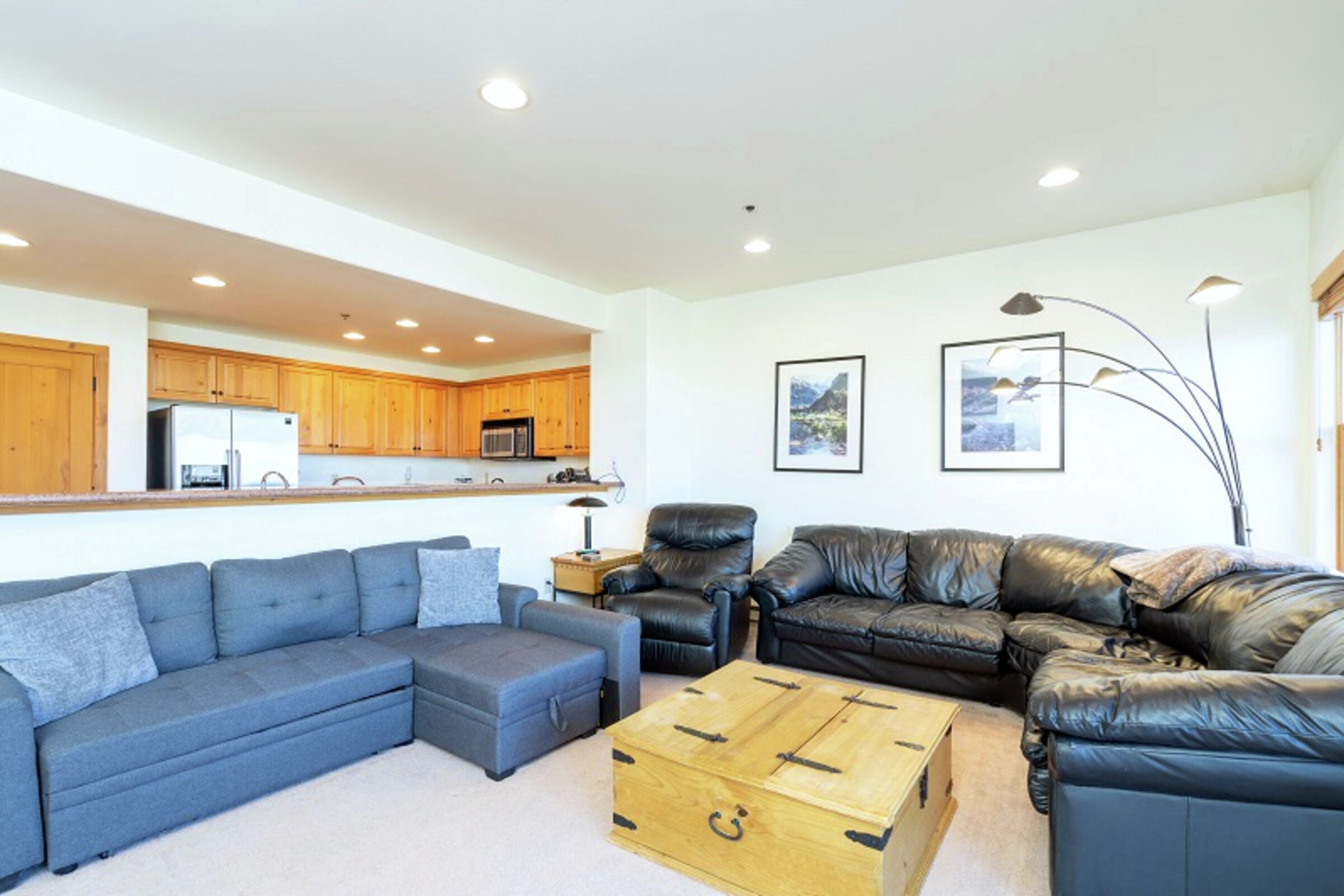 #311 - Living Room