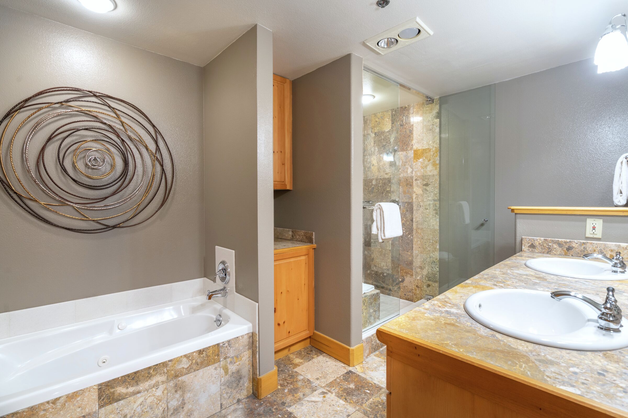 #105 - Master Ensuite Bathroom
