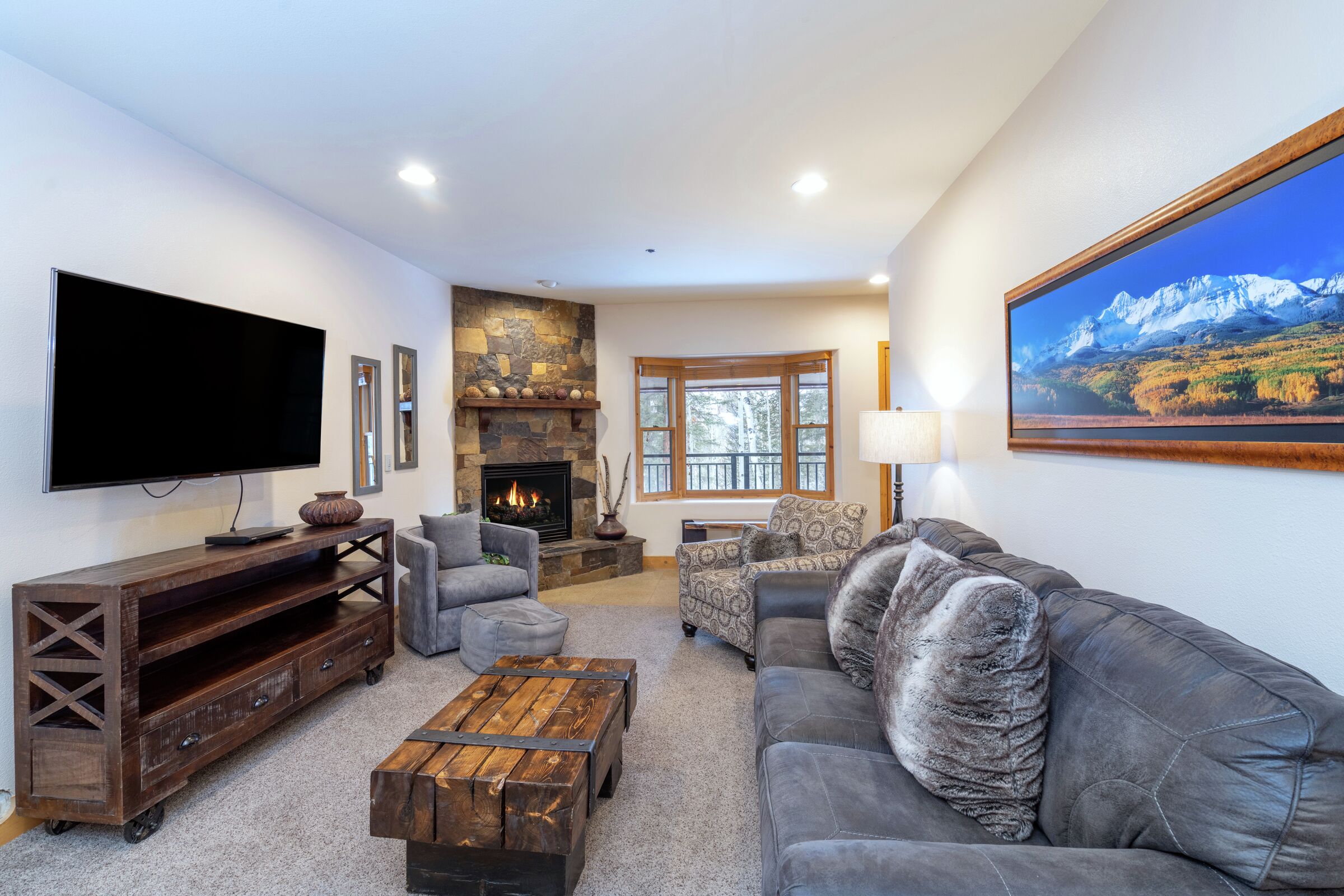 #105 - Living Room