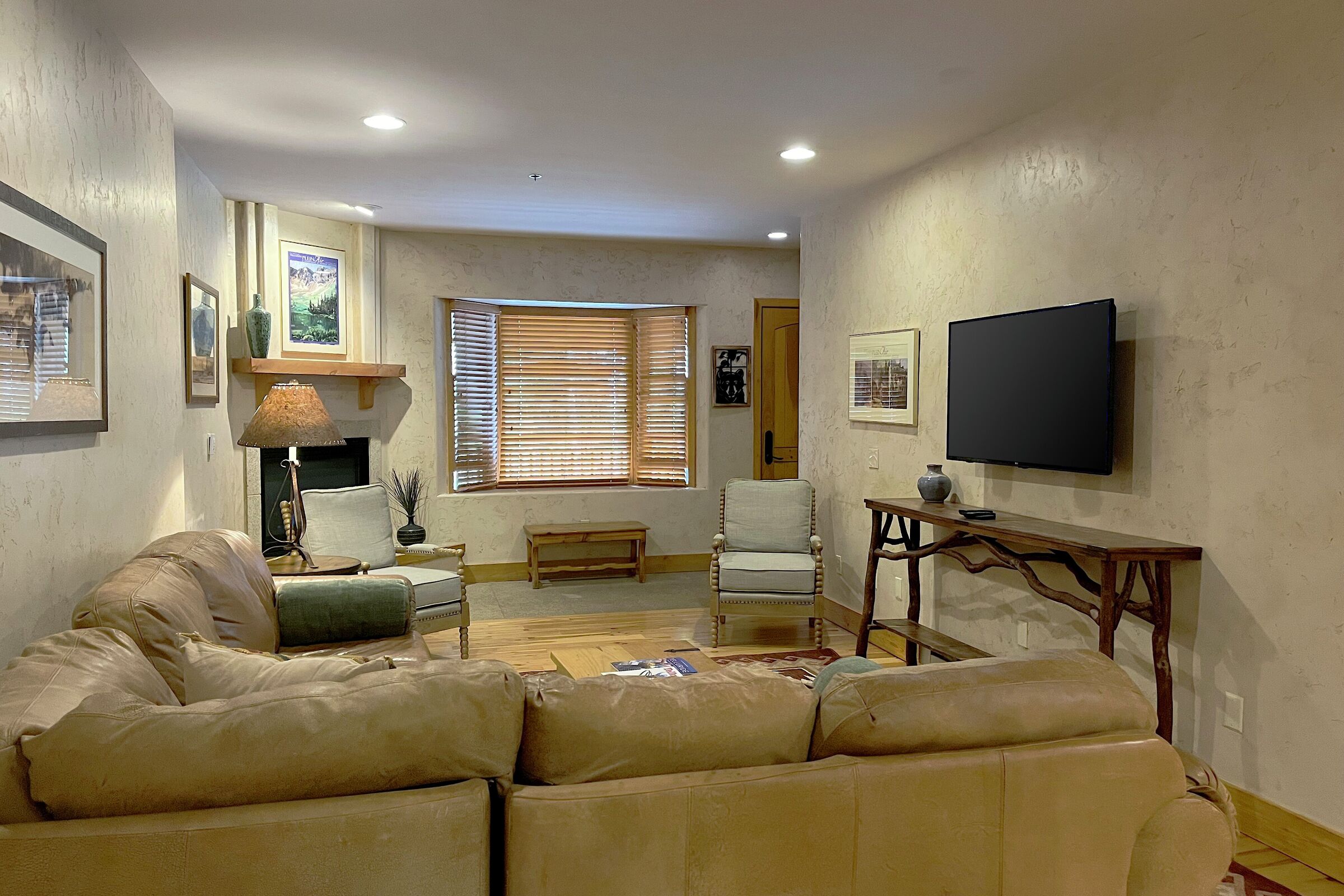 #107 - Living Area