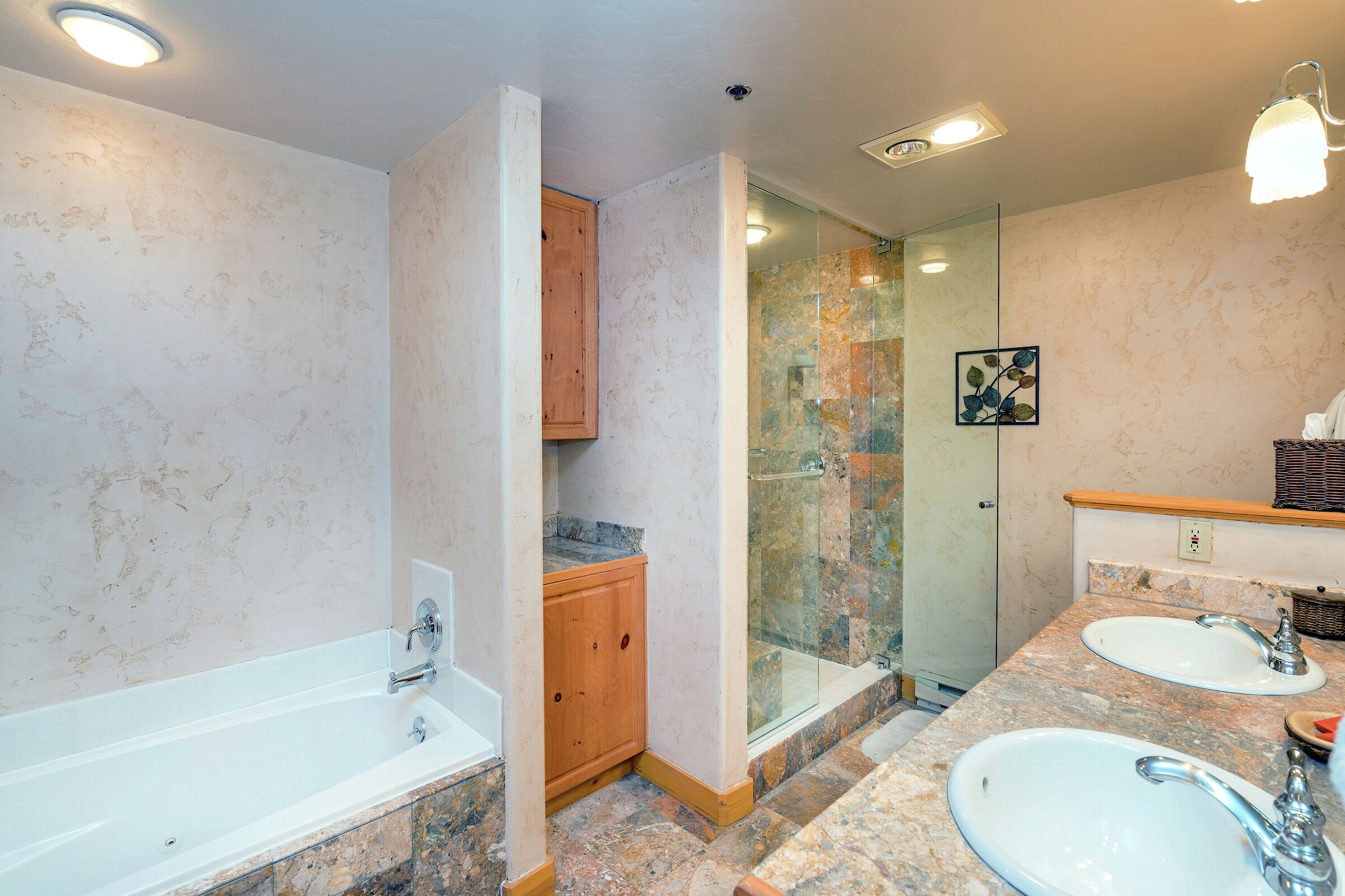 #107 - Master Ensuite Bathroom