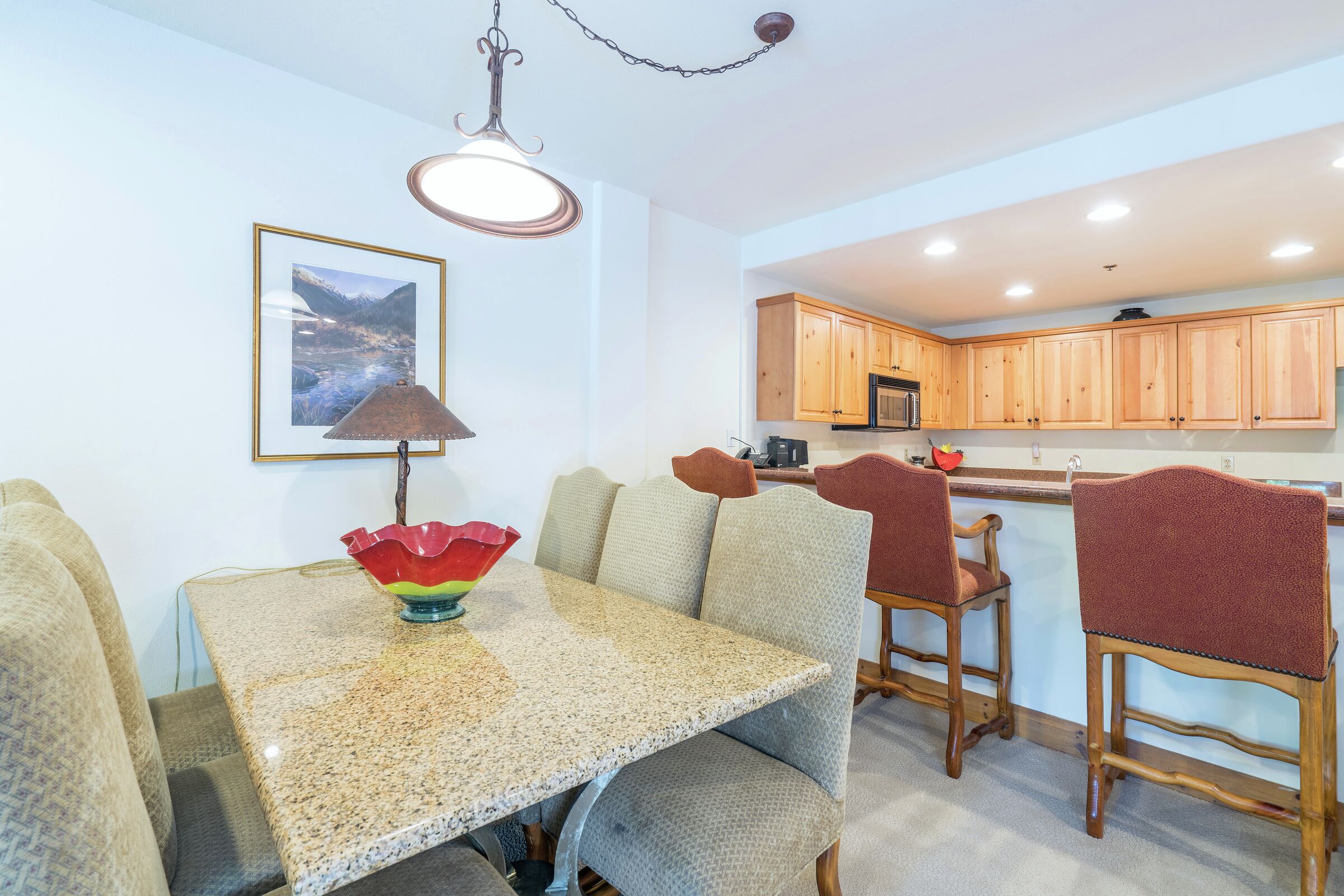 Dining Area & Kitchen