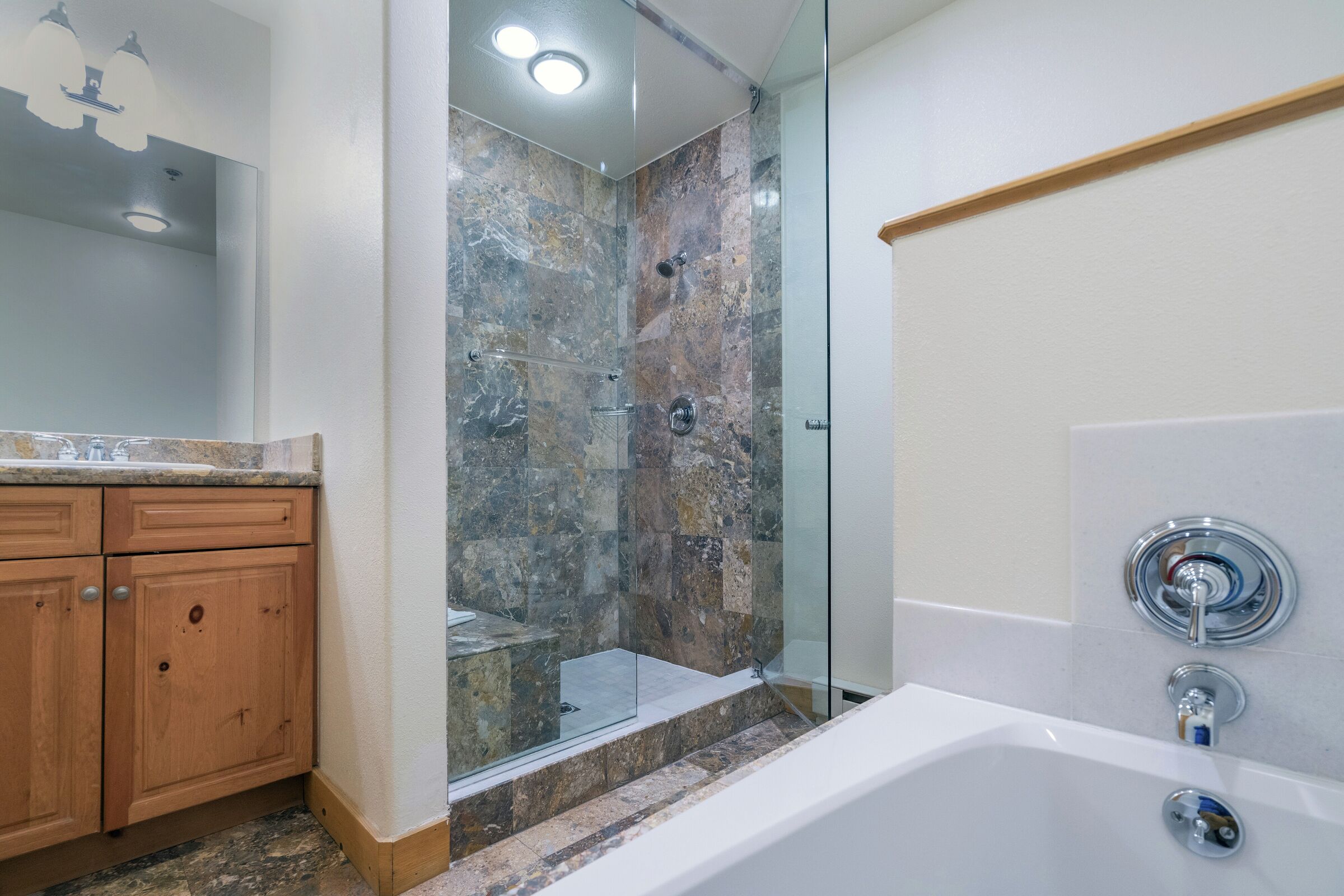#209 - Master Ensuite Bathroom