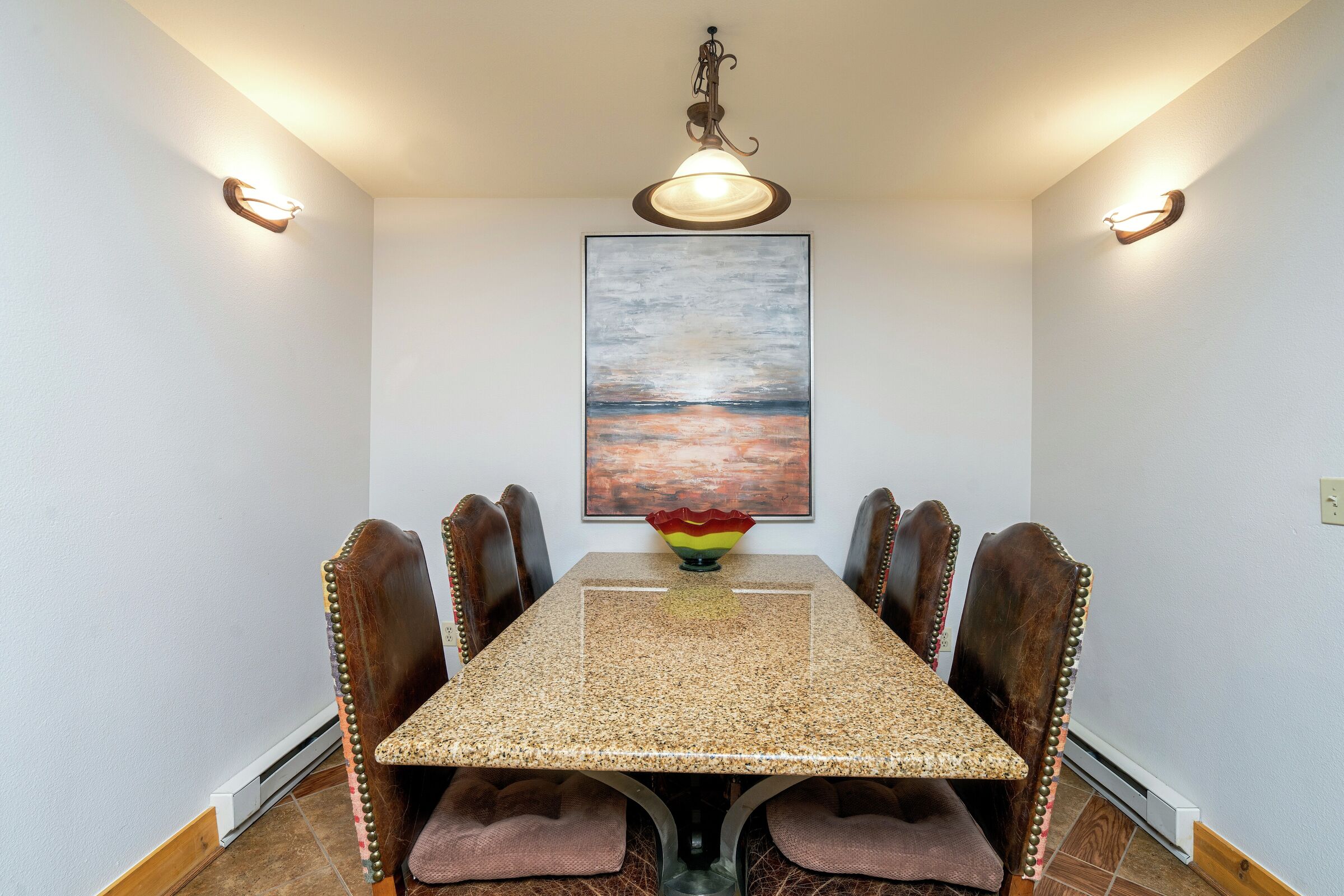 #402 - Dining Area