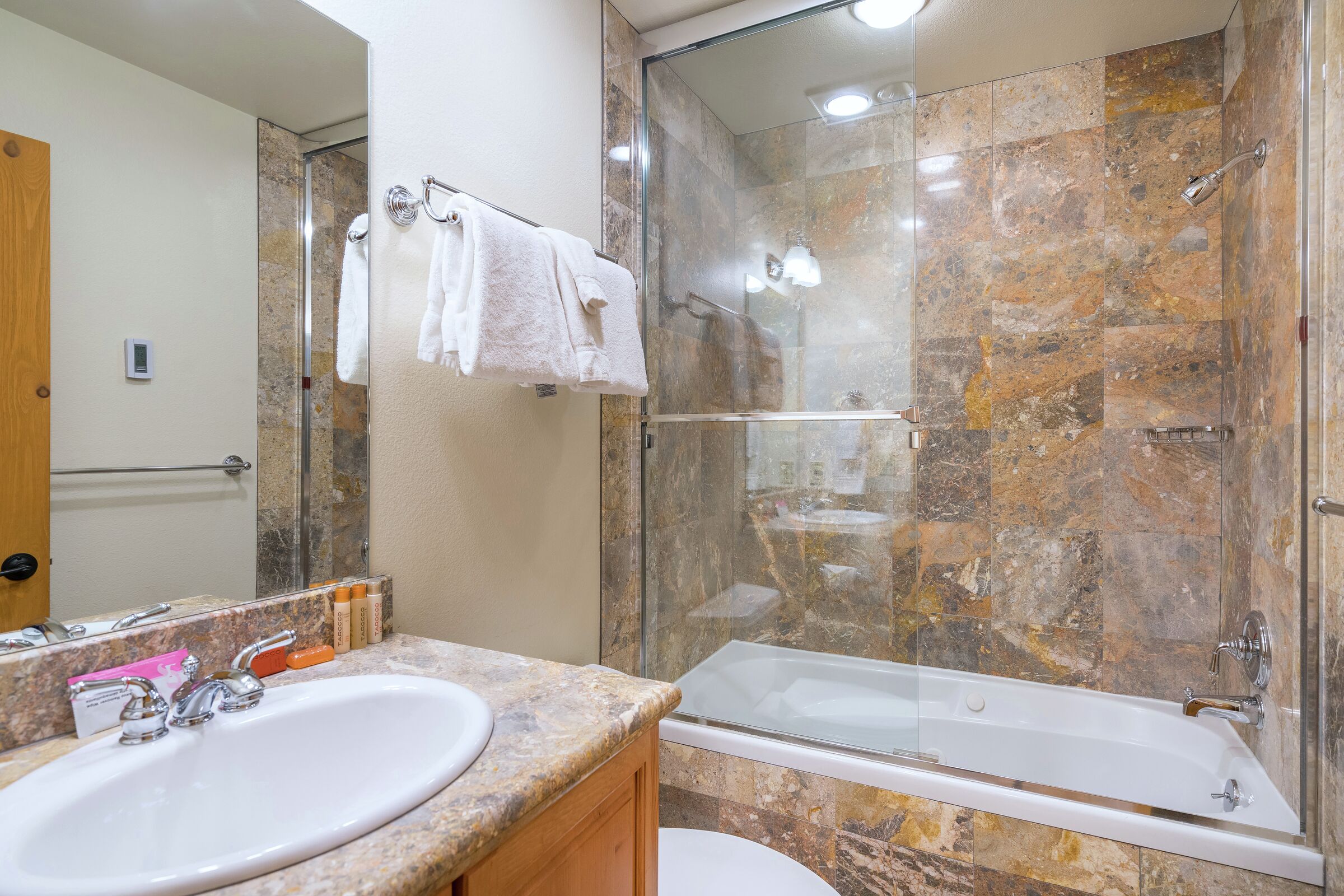 #403 - Bathroom