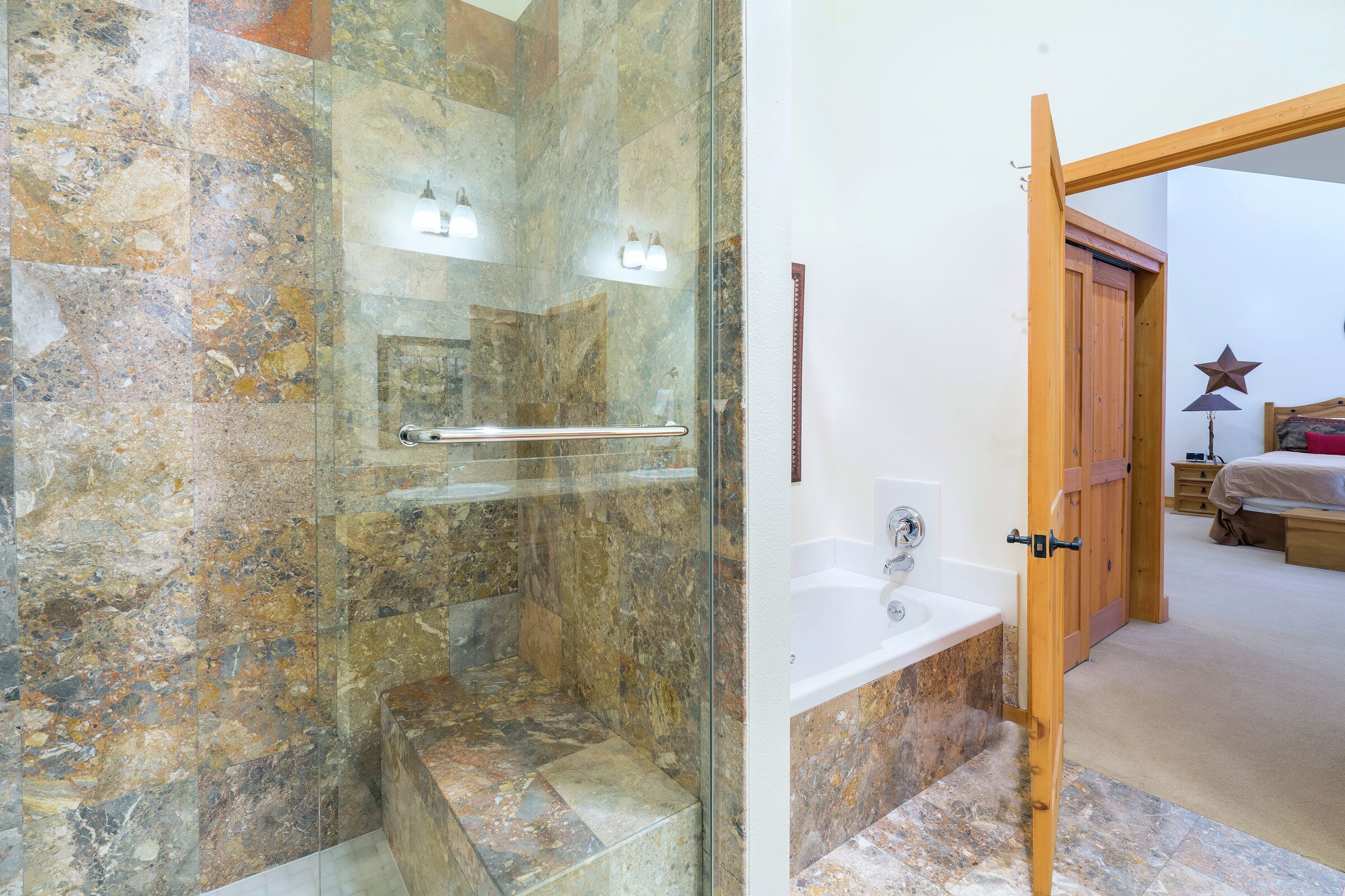 #403 - Master Ensuite Bathroom
