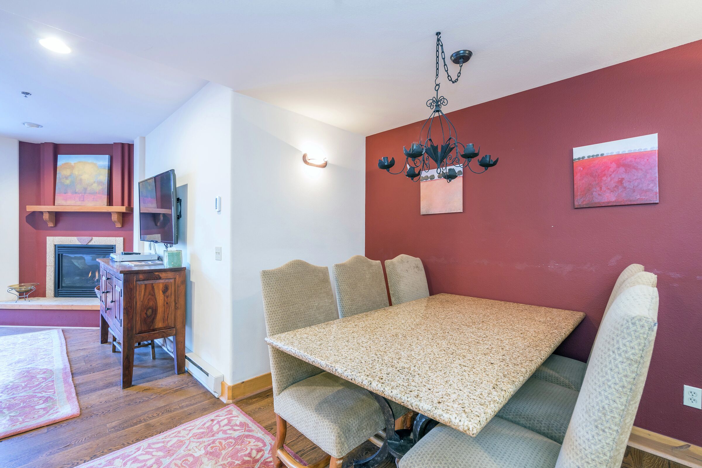 #403 - Dining Area