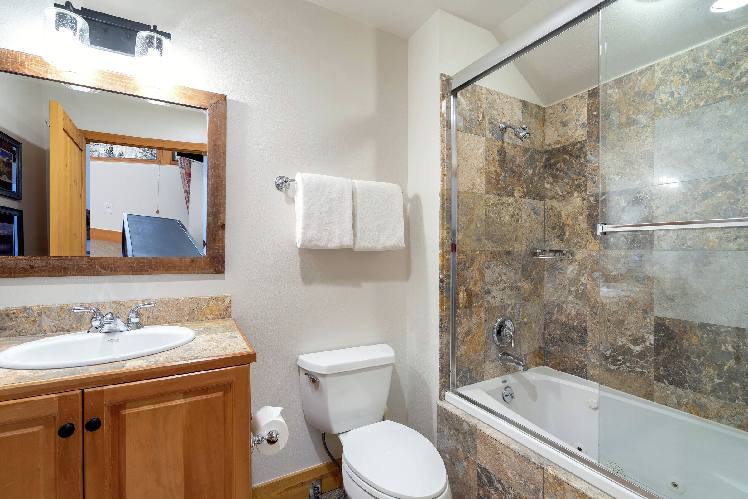 #408 - Ensuite Bathroom