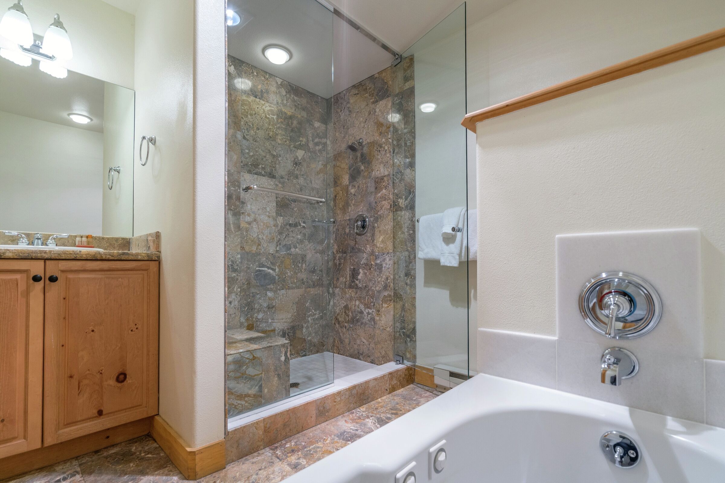 #301B - Bathroom