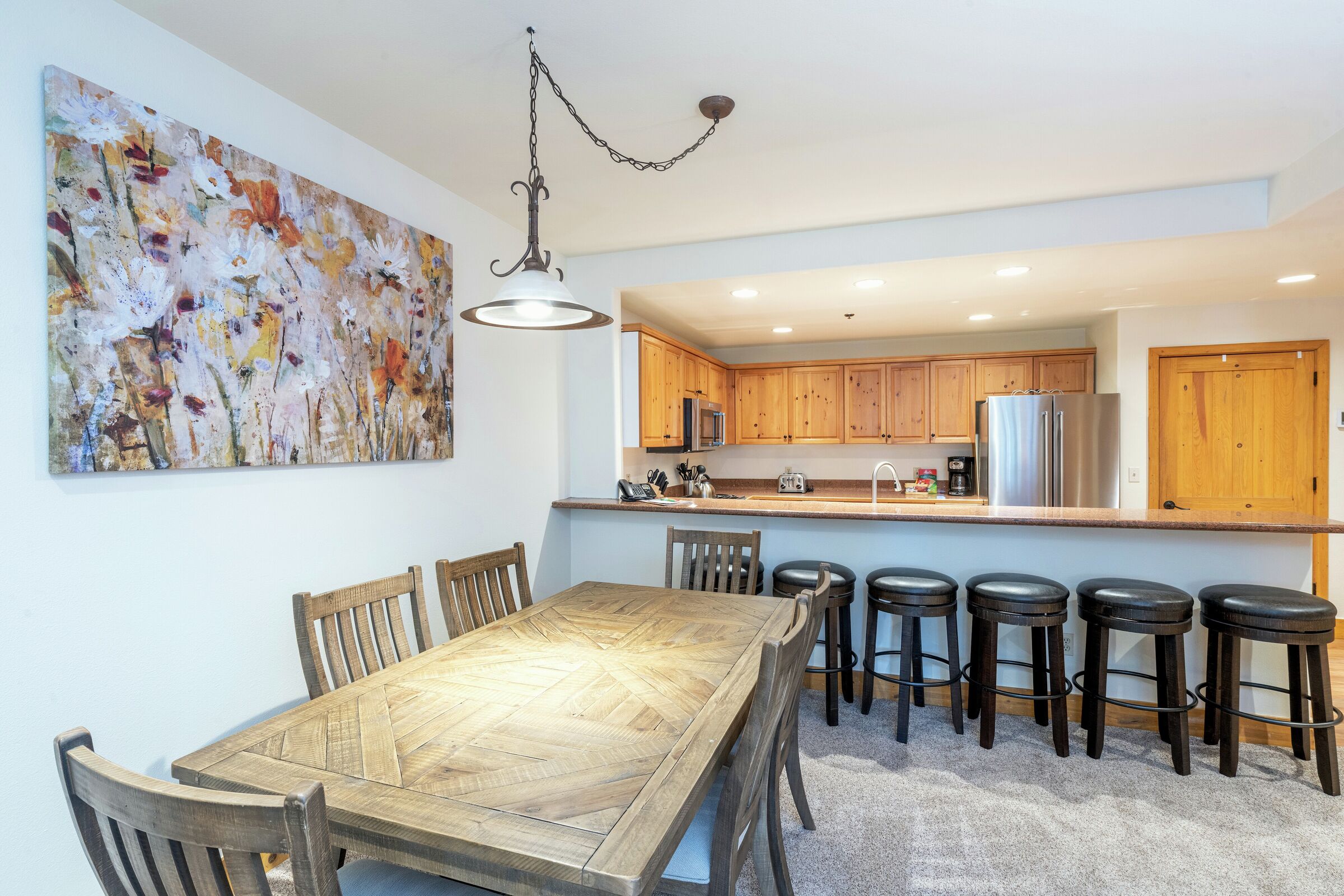 #106A - Dining Area & Kitchen