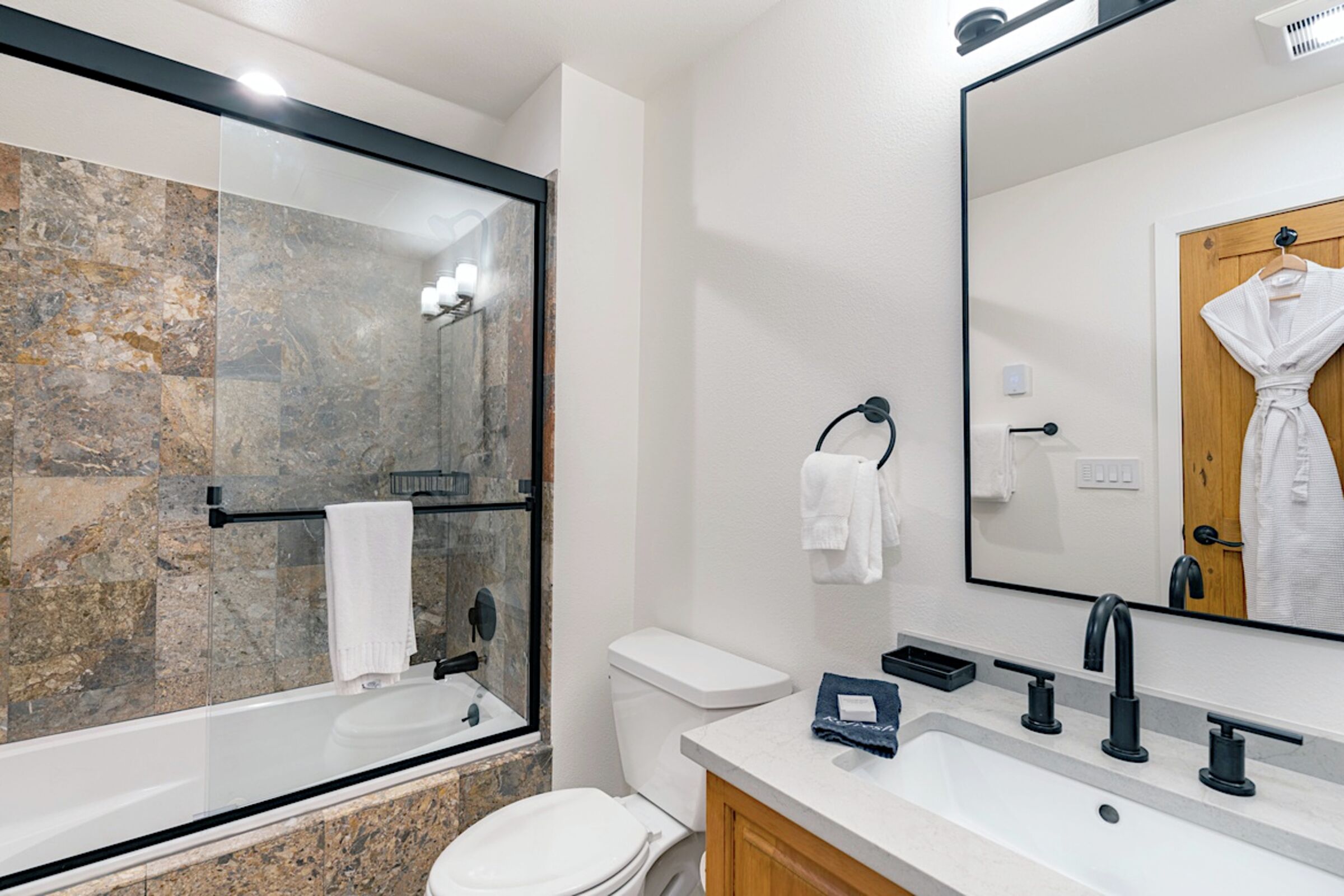 #411 - Bathroom