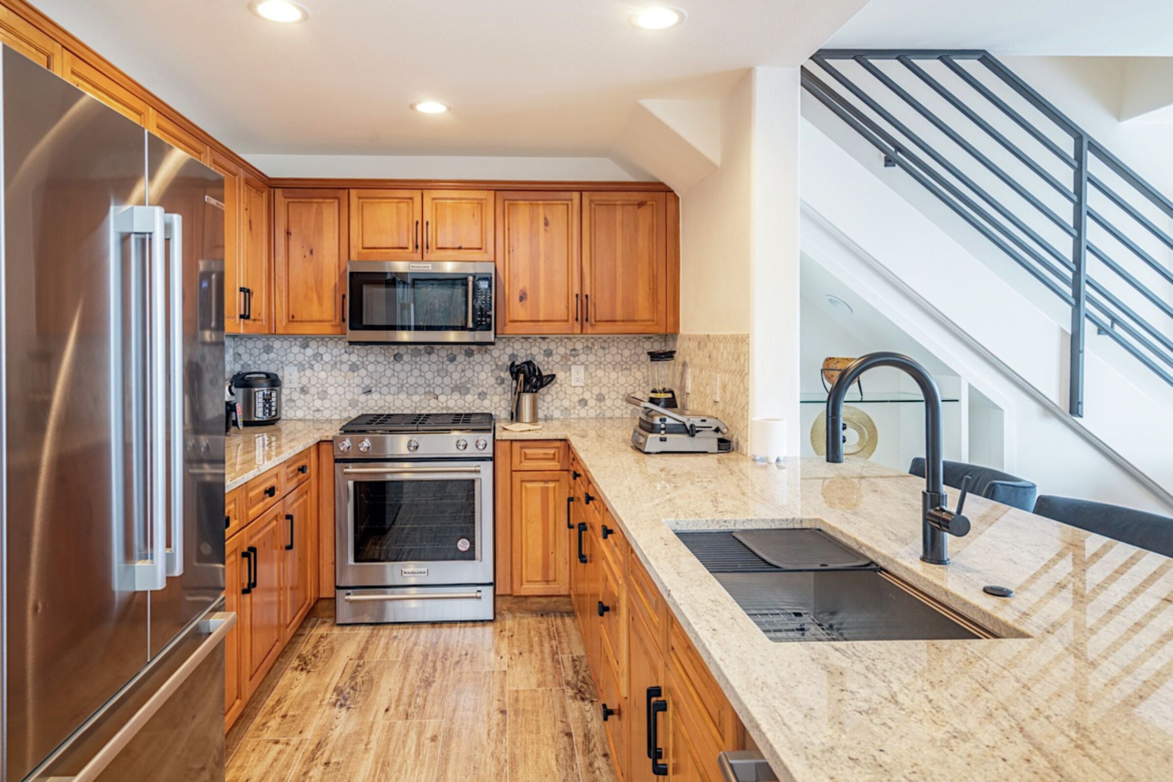 #411 - Kitchen