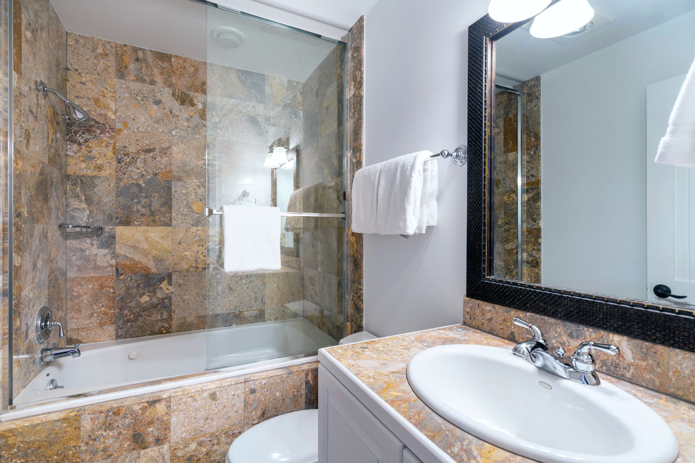 #412 - Bathroom