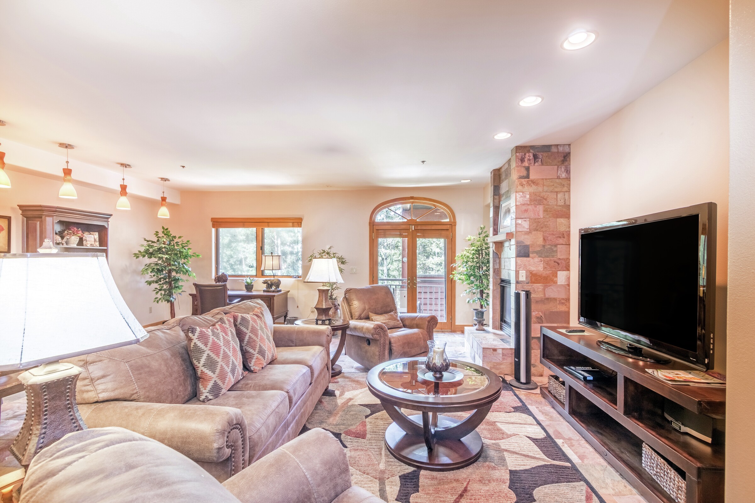 #213 - Living Room