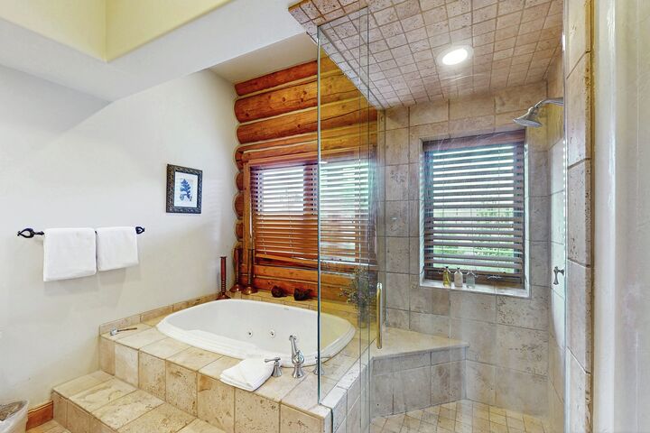 #209 - San Sophia View (Upstairs) - Master Ensuite Bathroom