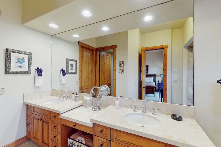 #209 - San Sophia View (Upstairs) - Master Ensuite Bathroom