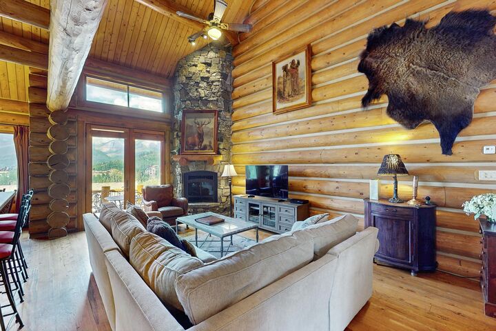 #209 - San Sophia View (Upstairs) - Living Area