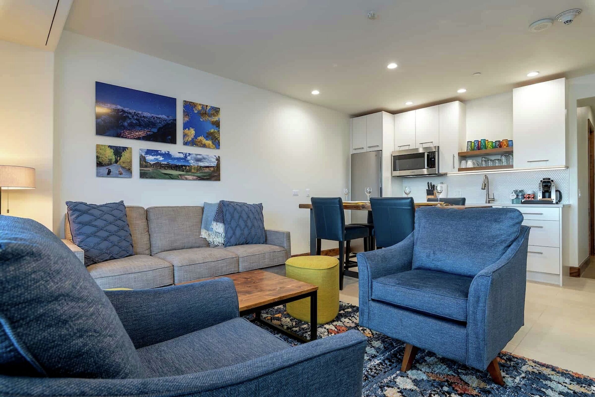 #444 - Living Area