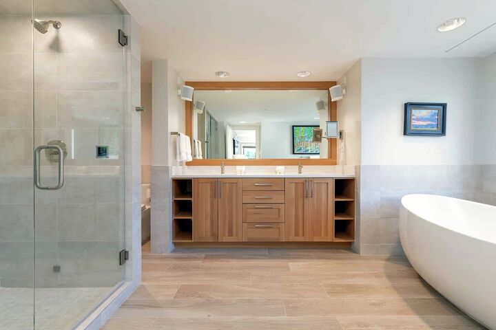 #651 - Ensuite Bathroom