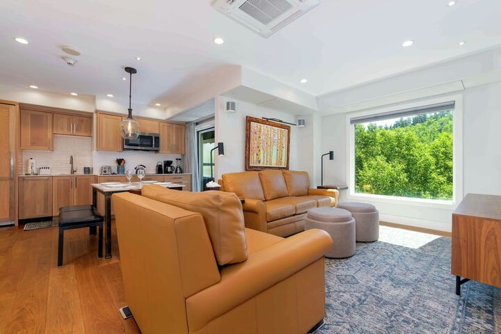 #652 - Living Area & Dining Area