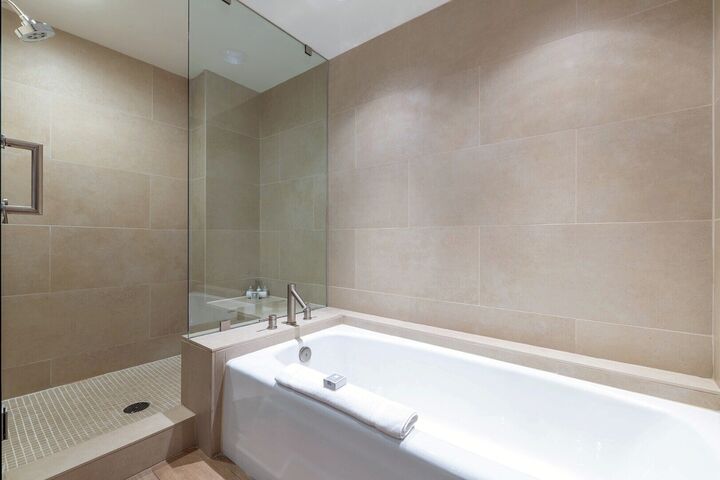 Alpine Vista - 2 Kings - Bathroom