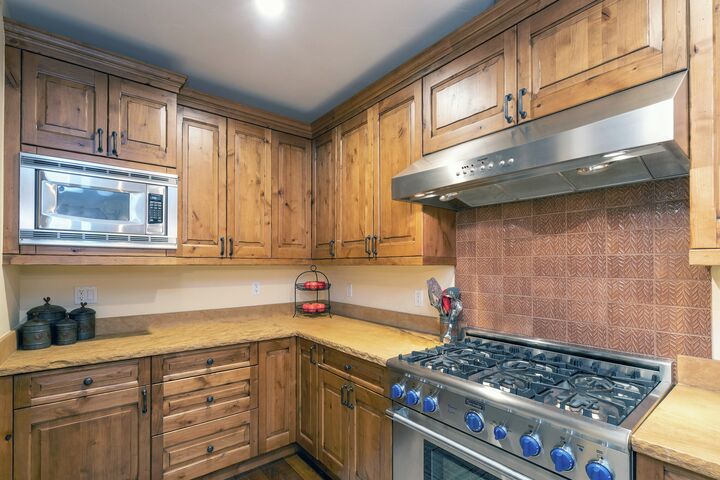 #7 - Kitchen