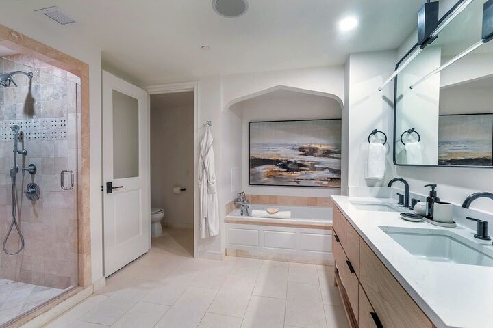 2 Bdrm Suite Village View - Bathroom