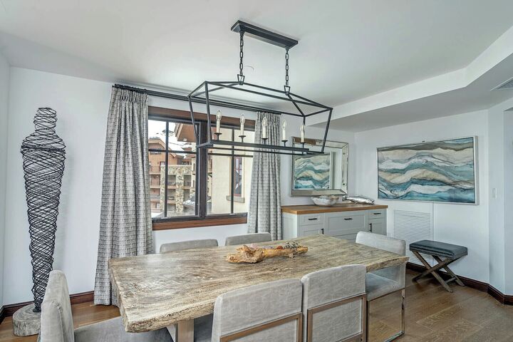 Classic 2 Bdrm Suite Village View - Dining Area