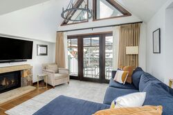 Classic 2 Bdrm Residence - Living Area