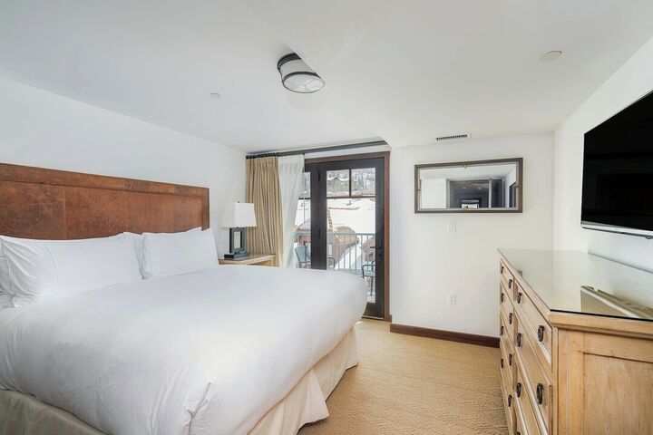 Classic 2 Bdrm Residence - Master Bedroom