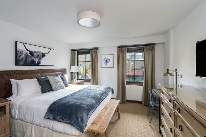 Classic 2 Bdrm Residence Village View - Bedroom