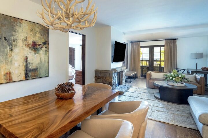 2 Bdrm Residence Village View - Dining Area