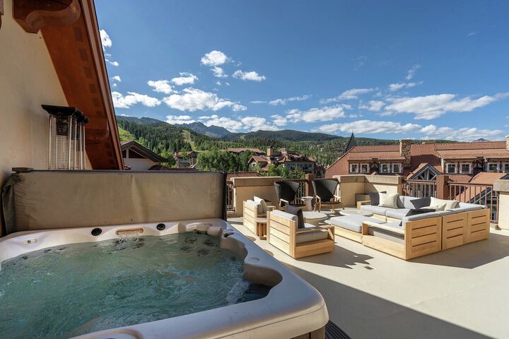 4 Bdrm Residence - Misty Maiden Mountain View - Balcony with Hot Tub