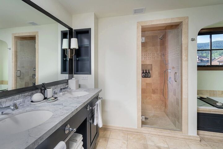4 Bdrm Residence - Misty Maiden Mountain View - Ensuite Bathroom 