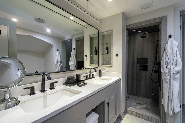 4 Bdrm Wilson's Peak Mountain View Penthouse - Bathroom