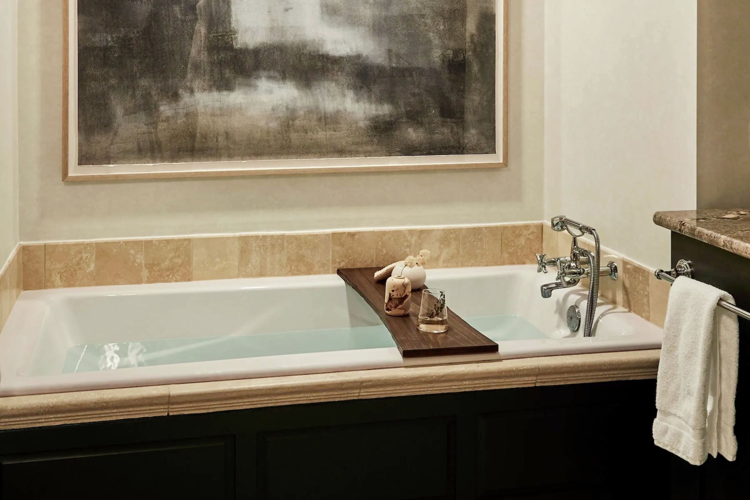 King Room Bathroom