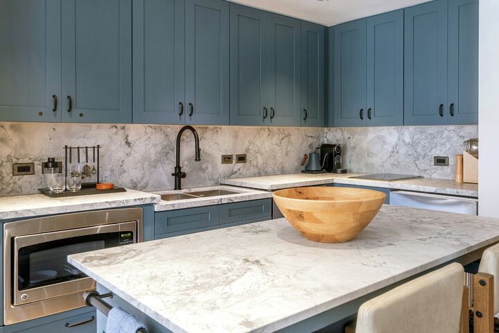 2 Bdrm Suite - Kitchen