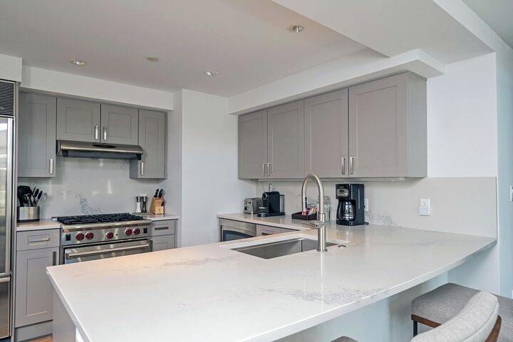 1 Bdrm Residence - Kitchen