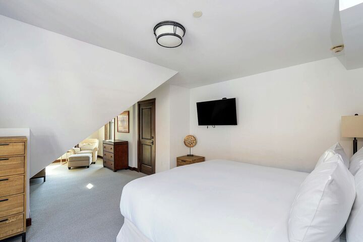 1 Bdrm Residence - Bedroom