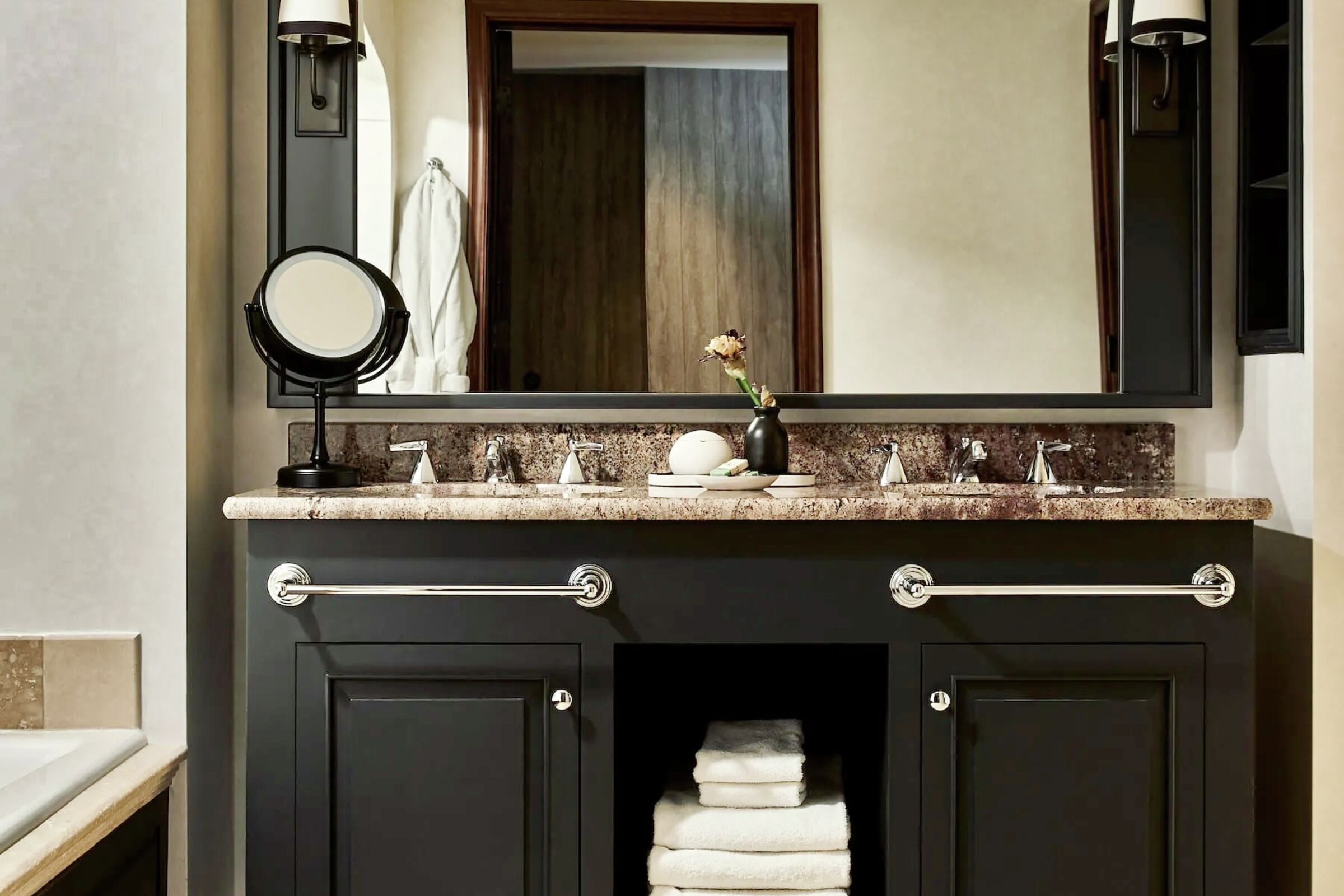 Double Queen Room Bathroom