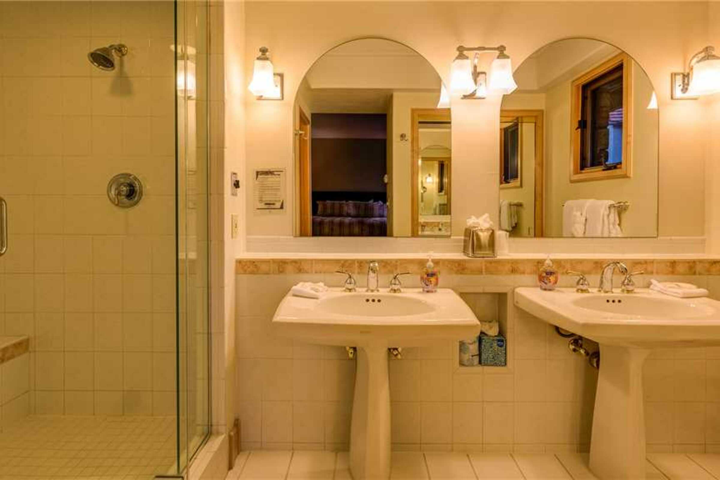 Master Ensuite Bathroom