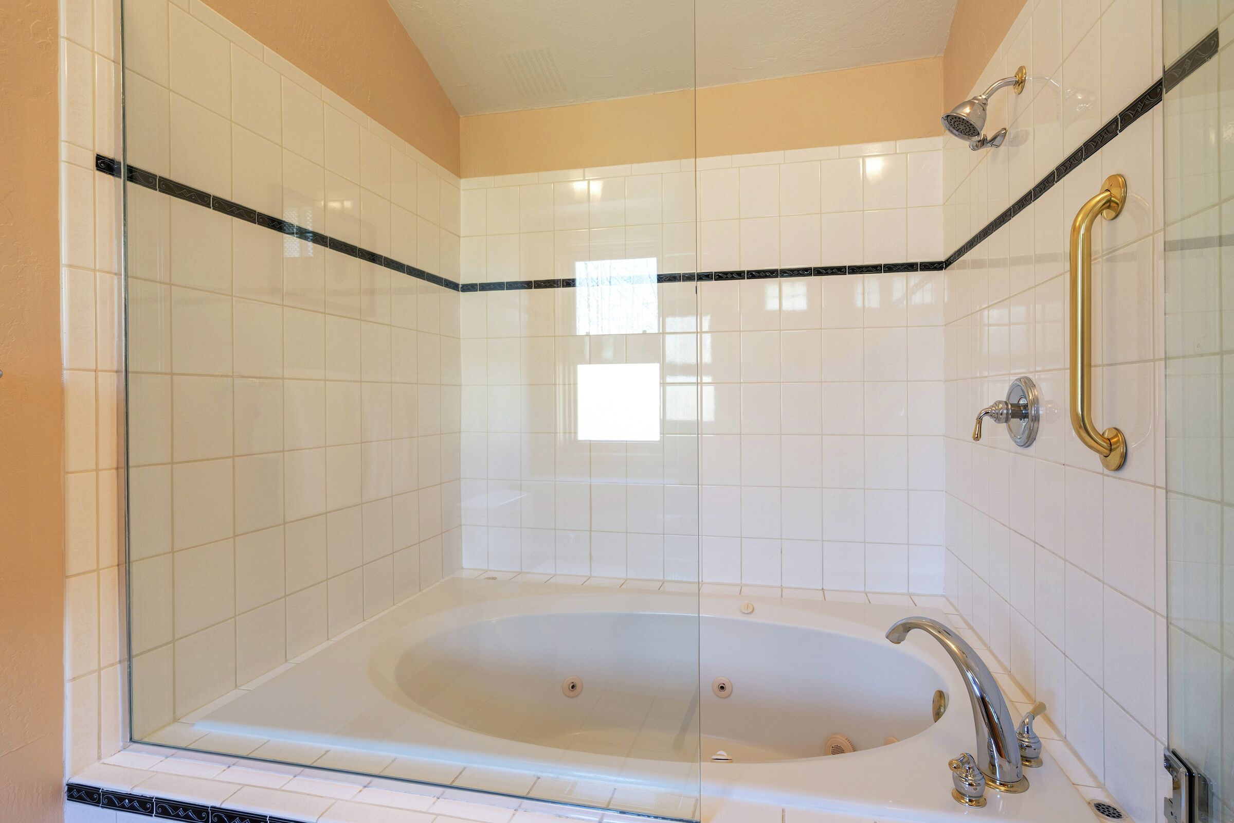 Master Ensuite Bathroom