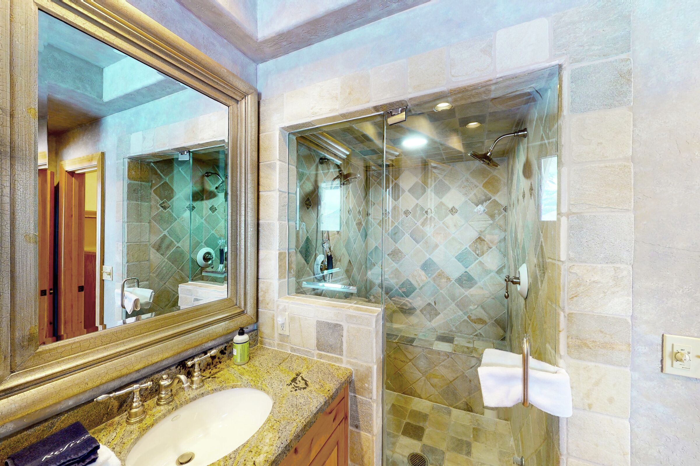 Master Ensuite Bathroom