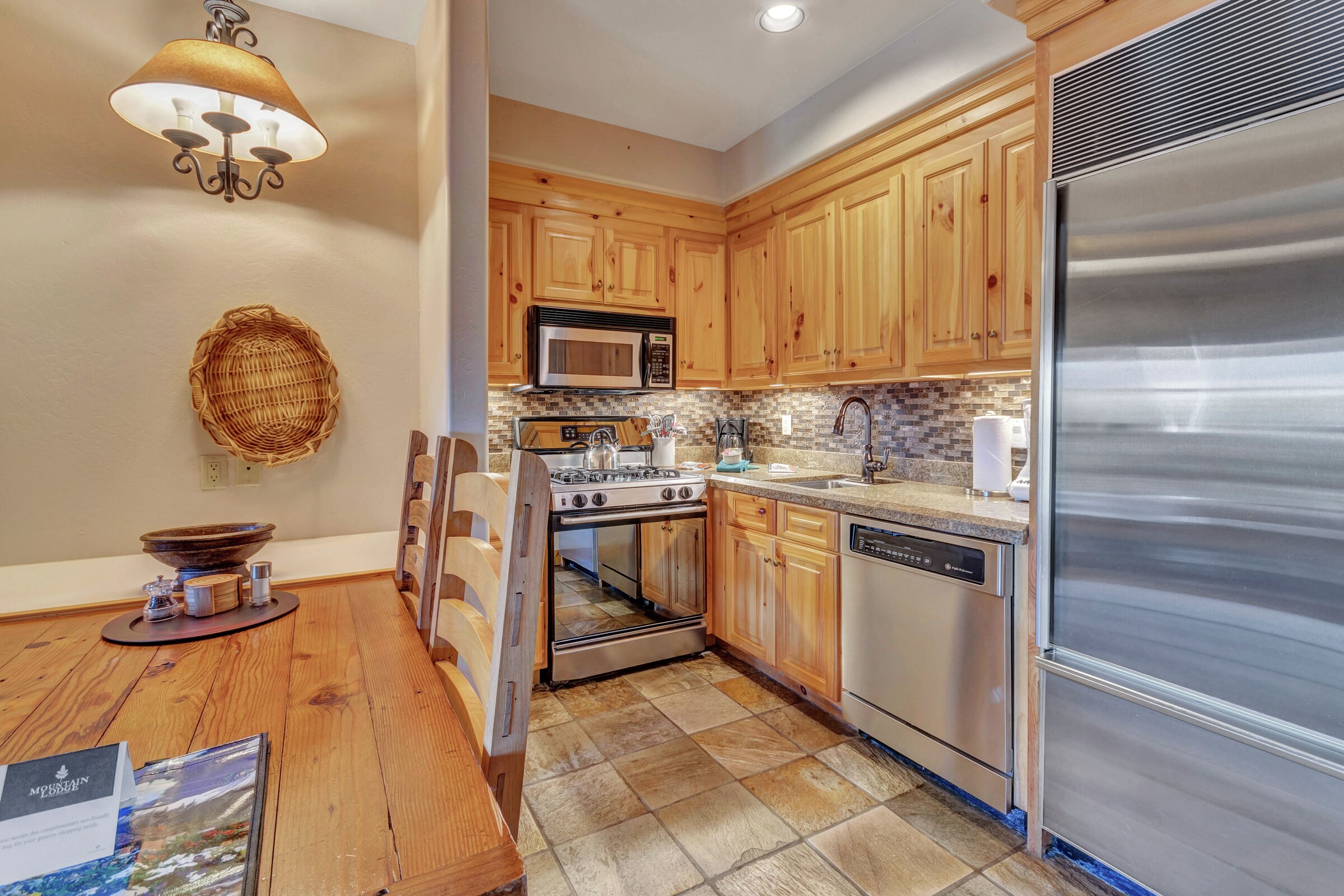 Dining Room & Kitchen