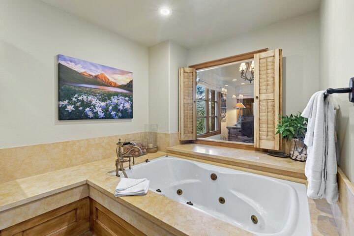 #18 - Master Ensuite Bathroom