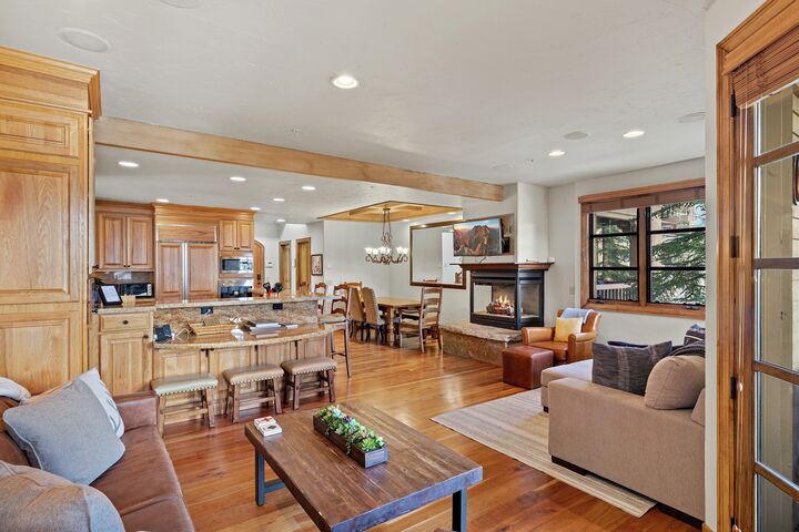 #18 - Living Area